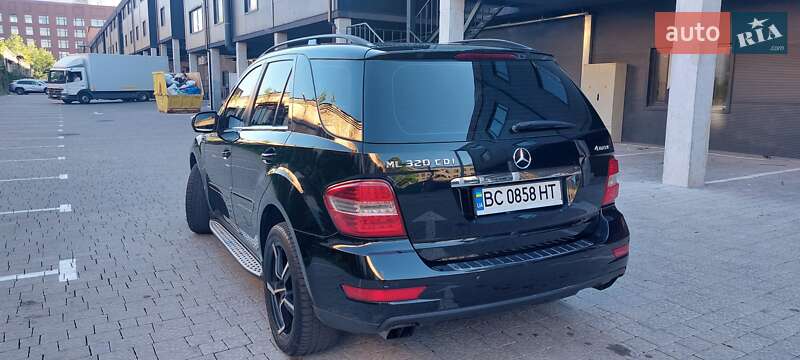 Внедорожник / Кроссовер Mercedes-Benz M-Class 2009 в Львове
