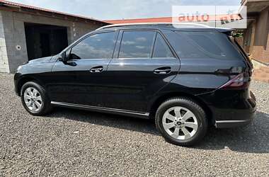 Внедорожник / Кроссовер Mercedes-Benz M-Class 2013 в 