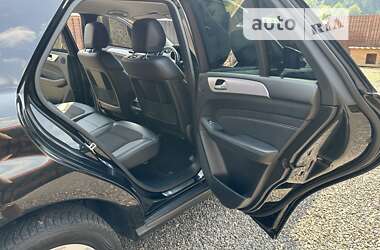 Внедорожник / Кроссовер Mercedes-Benz M-Class 2013 в 