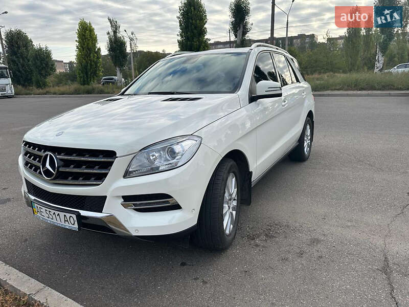 Внедорожник / Кроссовер Mercedes-Benz M-Class 2013 в Кривом Роге