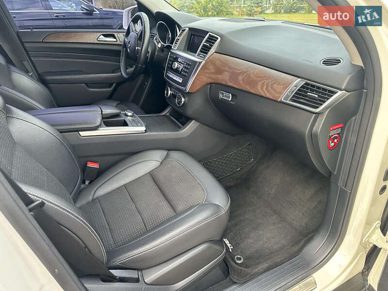 Внедорожник / Кроссовер Mercedes-Benz M-Class 2013 в Кривом Роге