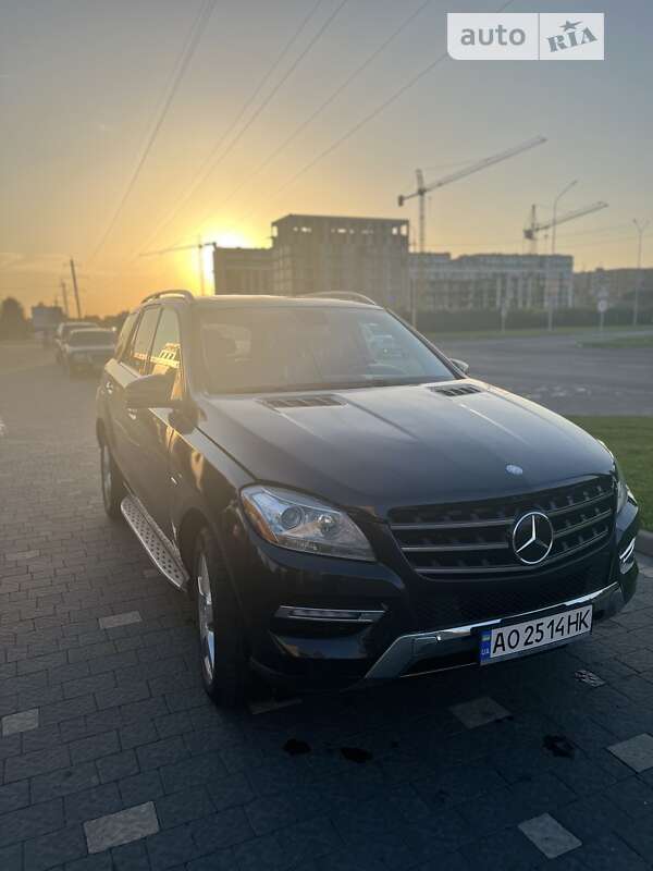 Позашляховик / Кросовер Mercedes-Benz M-Class 2011 в Ужгороді