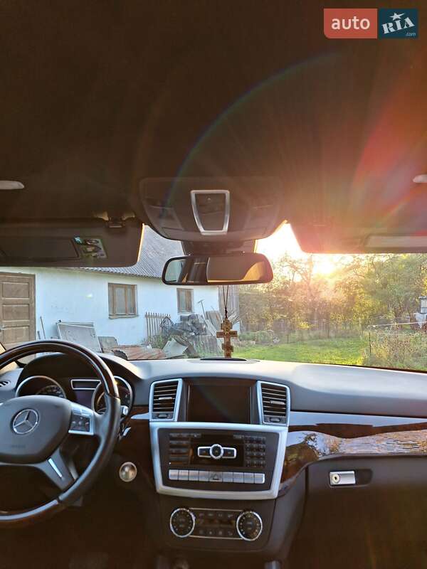 Внедорожник / Кроссовер Mercedes-Benz M-Class 2012 в Рахове