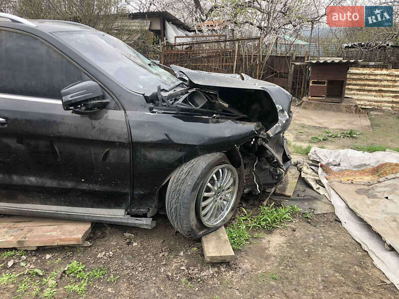 Позашляховик / Кросовер Mercedes-Benz M-Class 2013 в Запоріжжі фото 10 Позашляховик / Кросовер Mercedes-Benz M-Class 2013 в Запоріжжі