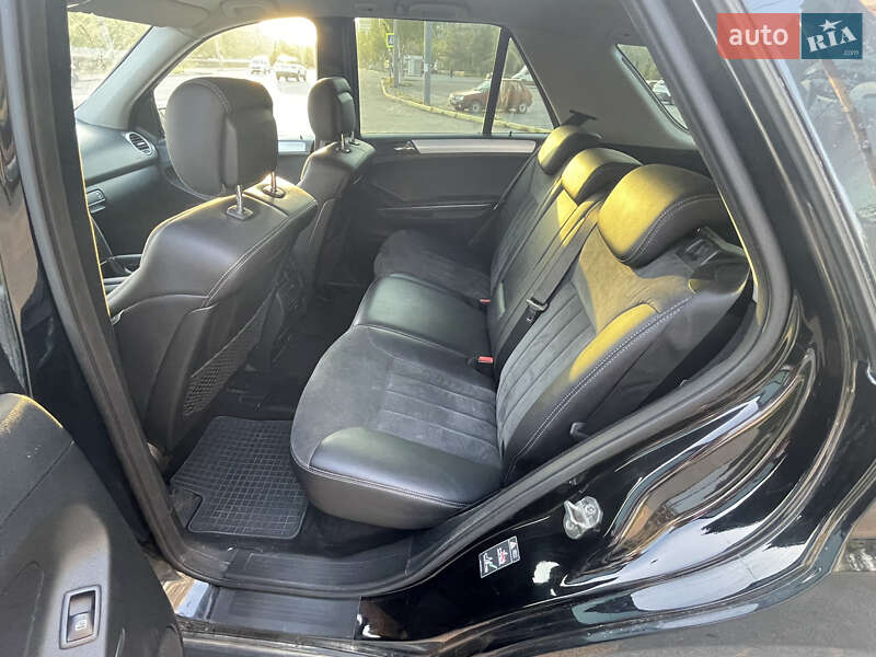 Внедорожник / Кроссовер Mercedes-Benz M-Class 2008 в Днепре