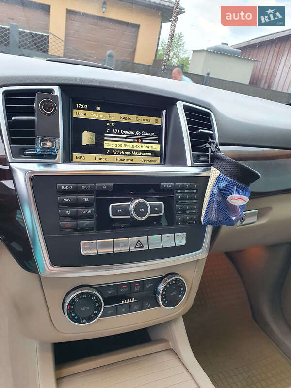 Позашляховик / Кросовер Mercedes-Benz M-Class 2012 в Сторожинці