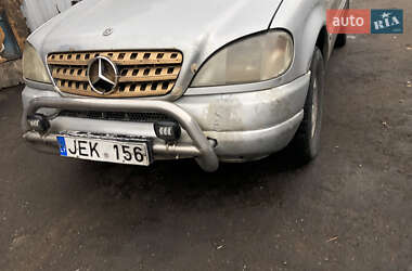 Внедорожник / Кроссовер Mercedes-Benz M-Class 1999 в 
