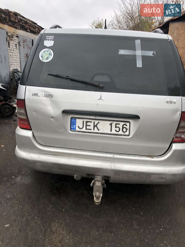 Внедорожник / Кроссовер Mercedes-Benz M-Class 1999 в Запорожье