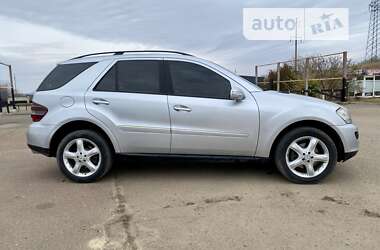 Позашляховик / Кросовер Mercedes-Benz M-Class 2005 в Одесі