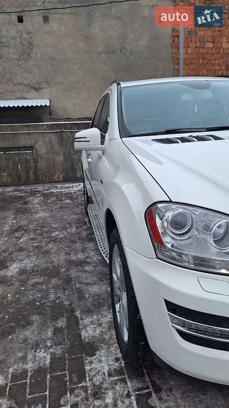 Внедорожник / Кроссовер Mercedes-Benz M-Class 2010 в Черновцах