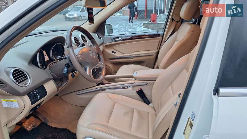 Внедорожник / Кроссовер Mercedes-Benz M-Class 2010 в Черновцах