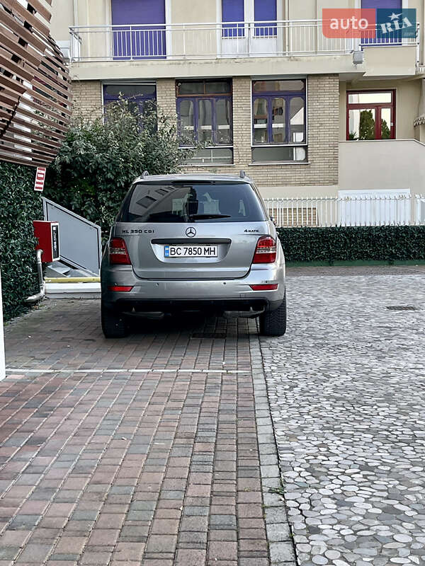 Внедорожник / Кроссовер Mercedes-Benz M-Class 2011 в Бродах