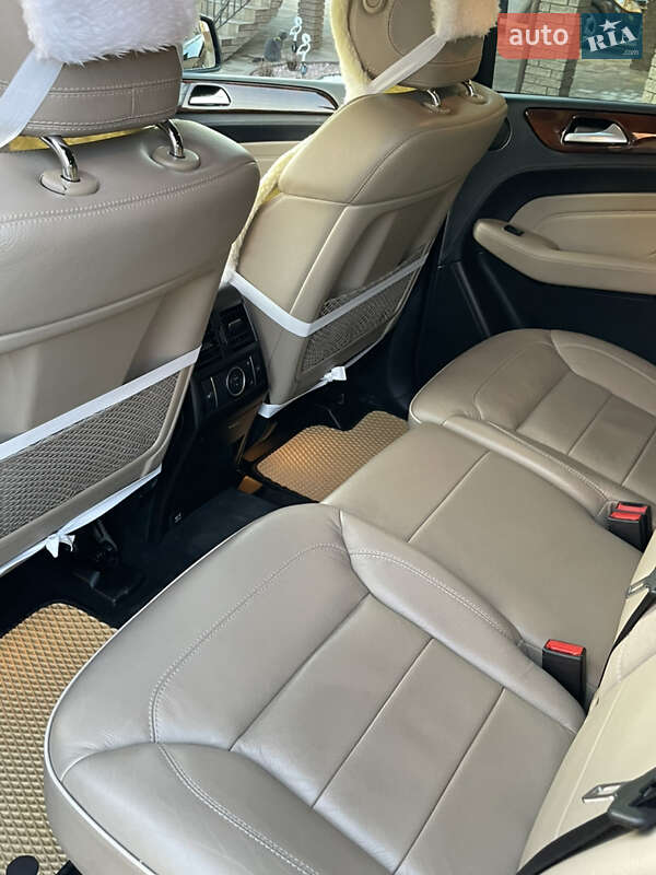Внедорожник / Кроссовер Mercedes-Benz M-Class 2013 в Сторожинце