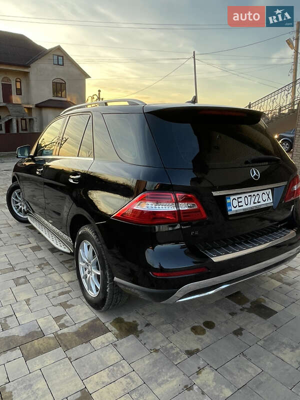 Внедорожник / Кроссовер Mercedes-Benz M-Class 2013 в Сторожинце