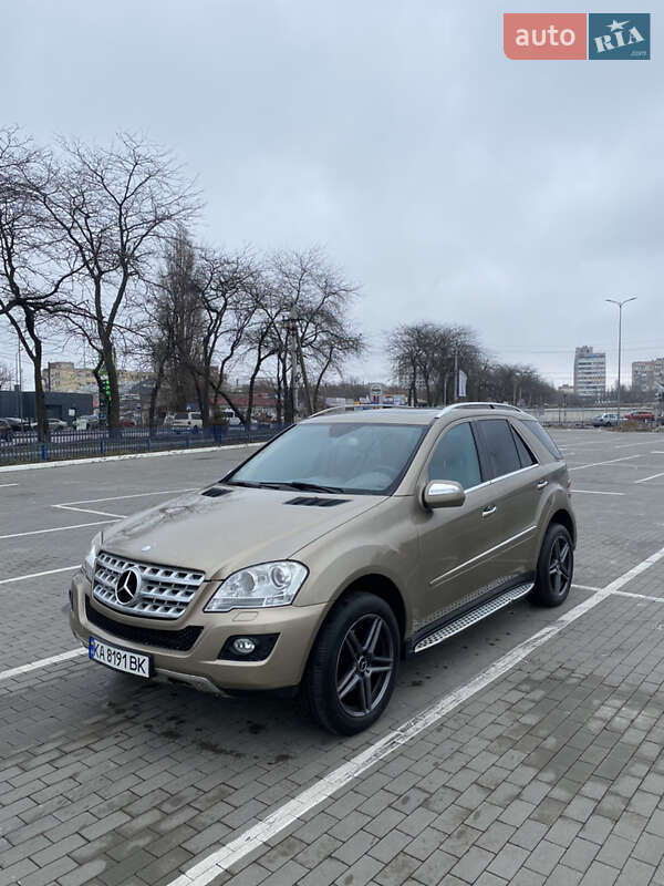 Позашляховик / Кросовер Mercedes-Benz M-Class 2009 в Одесі
