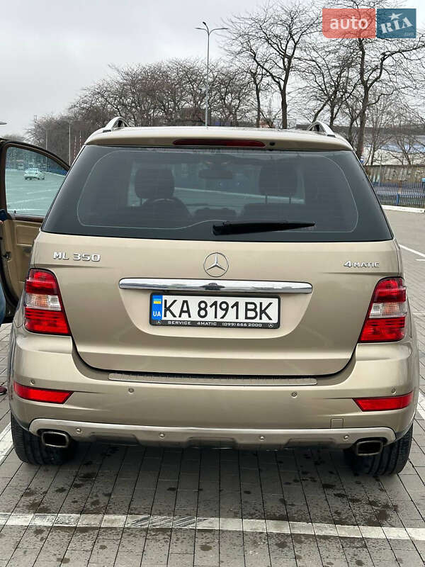 Позашляховик / Кросовер Mercedes-Benz M-Class 2009 в Одесі