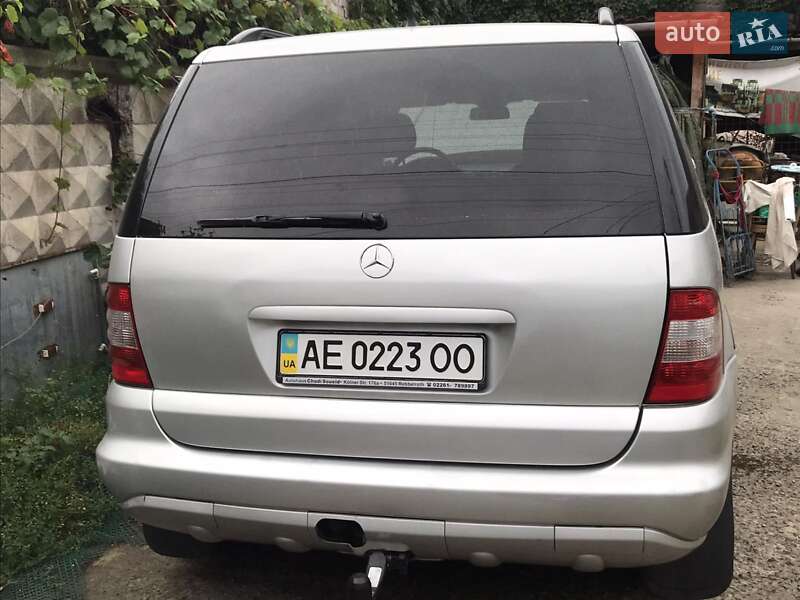 Внедорожник / Кроссовер Mercedes-Benz M-Class 2002 в Днепре