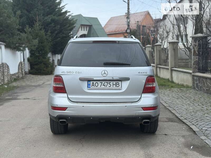 Внедорожник / Кроссовер Mercedes-Benz M-Class 2010 в Мукачево