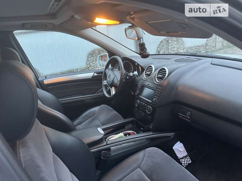 Внедорожник / Кроссовер Mercedes-Benz M-Class 2010 в Мукачево