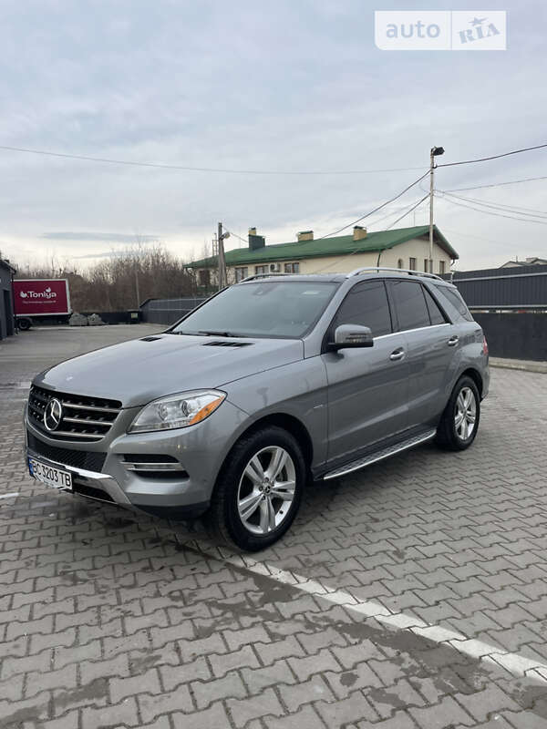 Внедорожник / Кроссовер Mercedes-Benz M-Class 2011 в Львове