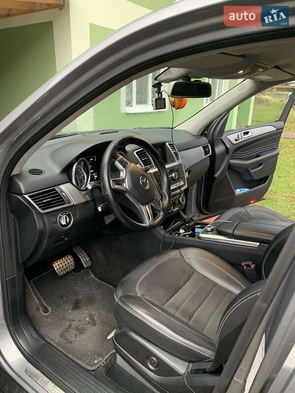 Позашляховик / Кросовер Mercedes-Benz M-Class 2011 в Рахові