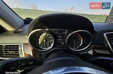 Внедорожник / Кроссовер Mercedes-Benz M-Class 2012 в Ирпене