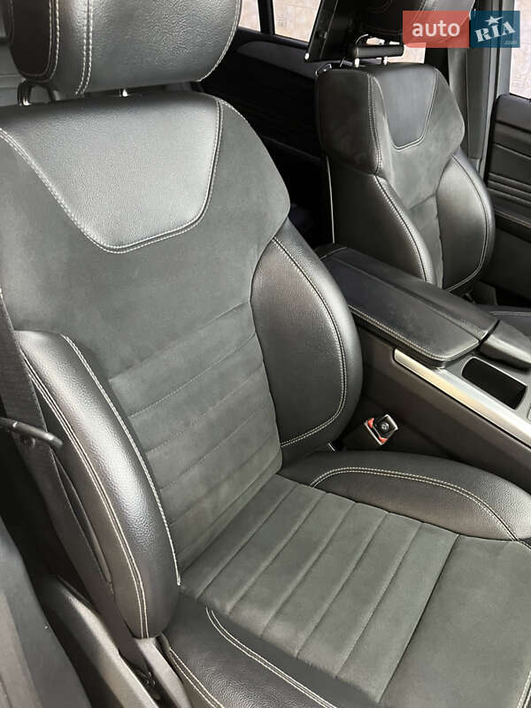 Внедорожник / Кроссовер Mercedes-Benz M-Class 2012 в Иршаве