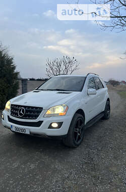 Позашляховик / Кросовер Mercedes-Benz M-Class 2010 в Костопілі