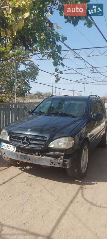 Mercedes-Benz M-Class 2000