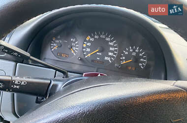 Внедорожник / Кроссовер Mercedes-Benz M-Class 1999 в 
