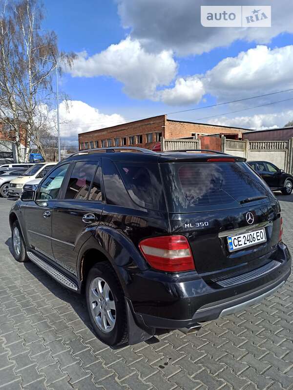Позашляховик / Кросовер Mercedes-Benz M-Class 2006 в Чернівцях