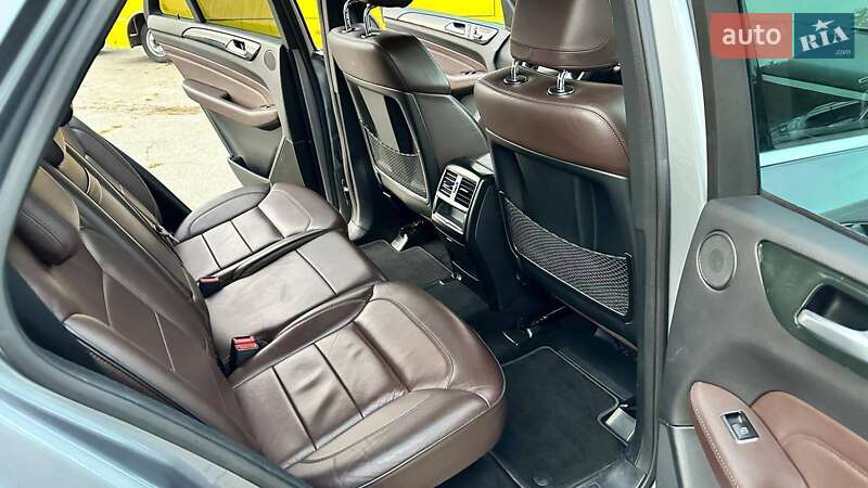 Внедорожник / Кроссовер Mercedes-Benz M-Class 2012 в Киеве