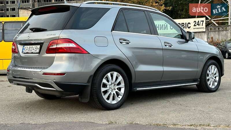 Внедорожник / Кроссовер Mercedes-Benz M-Class 2012 в Киеве