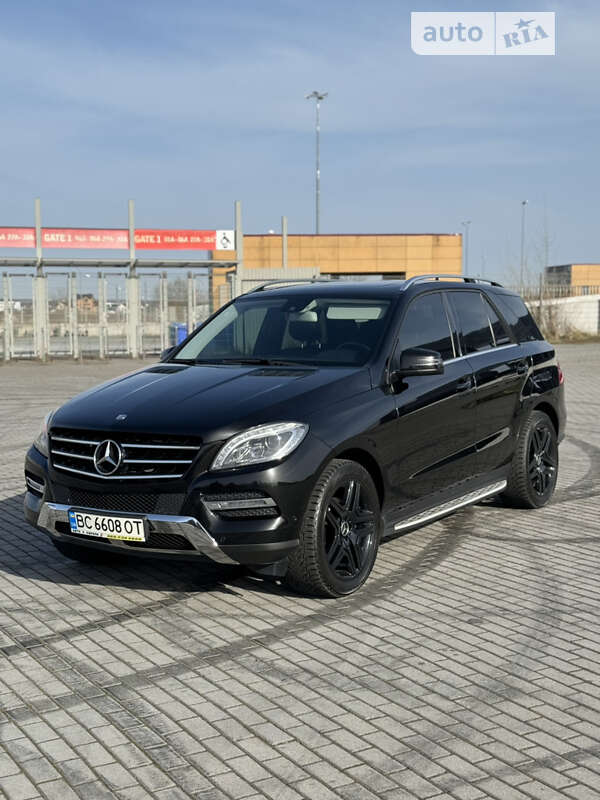 Внедорожник / Кроссовер Mercedes-Benz M-Class 2014 в Львове