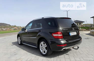 Внедорожник / Кроссовер Mercedes-Benz M-Class 2009 в 