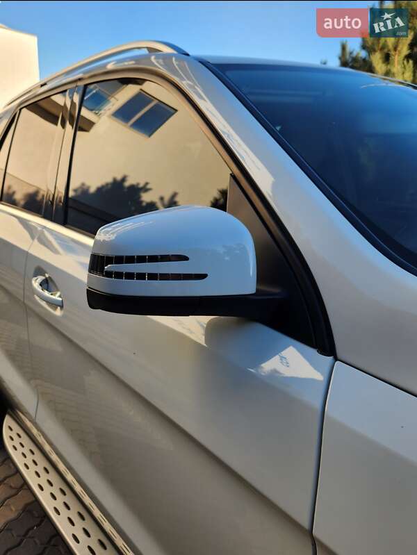 Внедорожник / Кроссовер Mercedes-Benz M-Class 2012 в Одессе