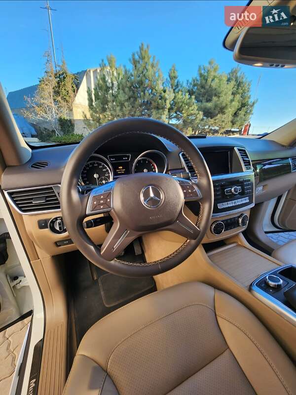 Внедорожник / Кроссовер Mercedes-Benz M-Class 2012 в Одессе