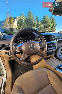 Внедорожник / Кроссовер Mercedes-Benz M-Class 2012 в 