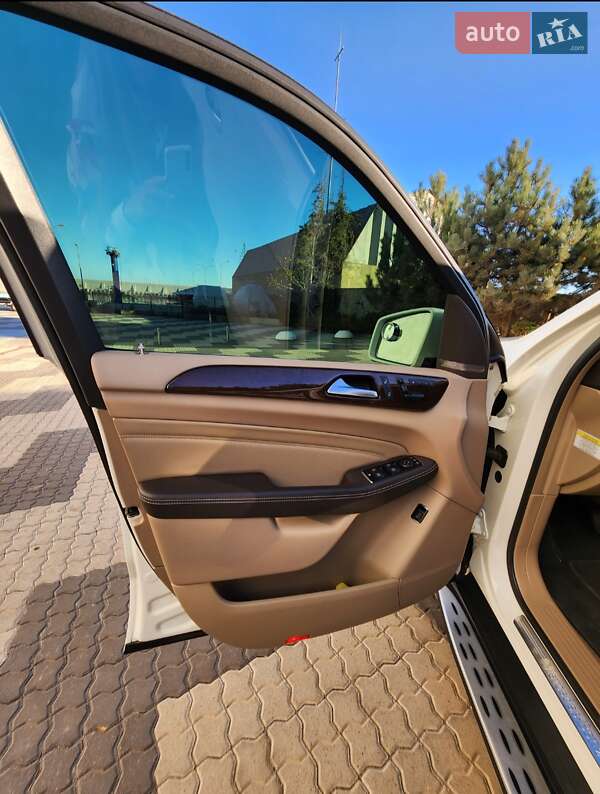 Внедорожник / Кроссовер Mercedes-Benz M-Class 2012 в Одессе