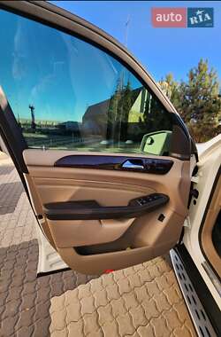 Внедорожник / Кроссовер Mercedes-Benz M-Class 2012 в 