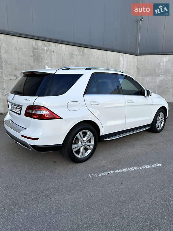 Позашляховик / Кросовер Mercedes-Benz M-Class 2014 в Києві