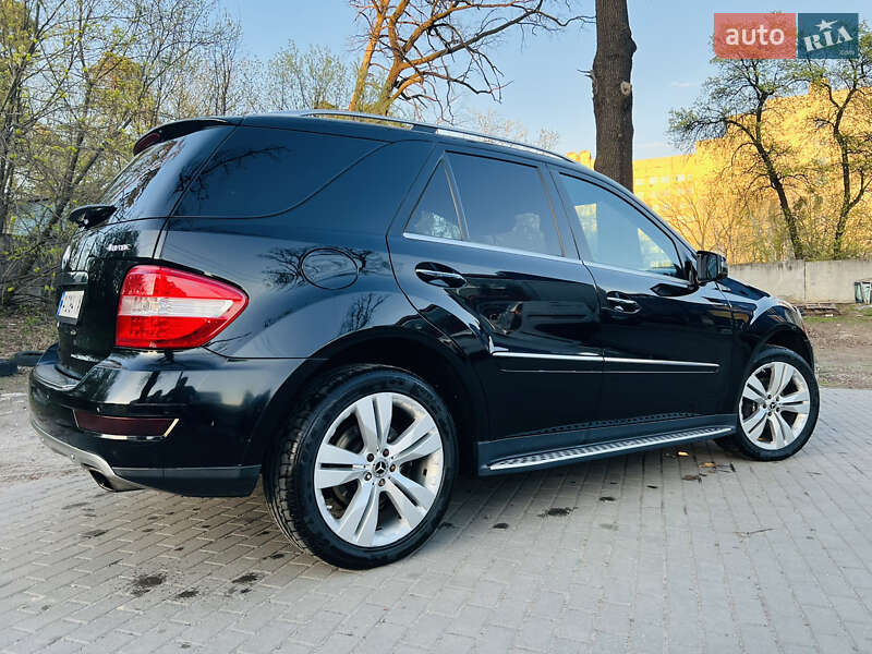 Внедорожник / Кроссовер Mercedes-Benz M-Class 2010 в Киеве фото 6 Внедорожник / Кроссовер Mercedes-Benz M-Class 2010 в Киеве