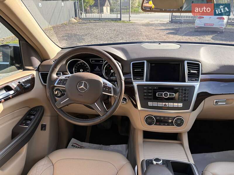 Позашляховик / Кросовер Mercedes-Benz M-Class 2014 в Львові