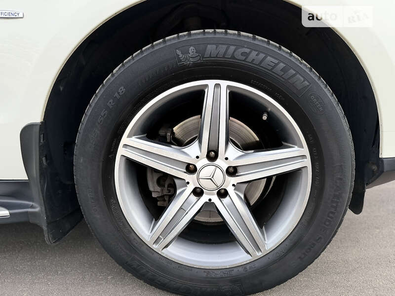 Внедорожник / Кроссовер Mercedes-Benz M-Class 2012 в Киеве