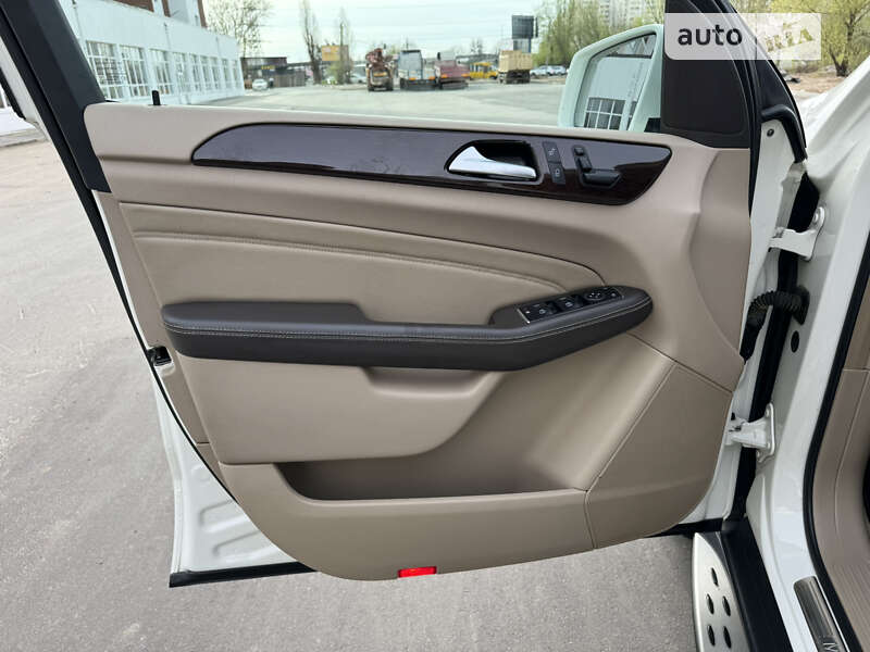 Внедорожник / Кроссовер Mercedes-Benz M-Class 2012 в Киеве