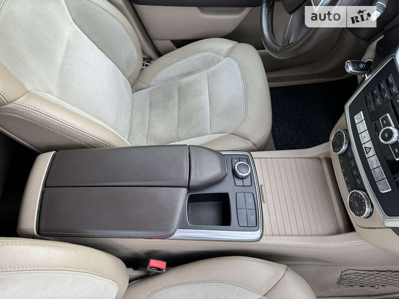 Внедорожник / Кроссовер Mercedes-Benz M-Class 2012 в Киеве