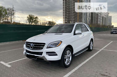 Внедорожник / Кроссовер Mercedes-Benz M-Class 2015 в 