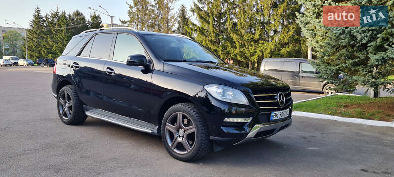 Внедорожник / Кроссовер Mercedes-Benz M-Class 2014 в Ровно