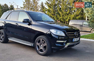 Внедорожник / Кроссовер Mercedes-Benz M-Class 2014 в Ровно