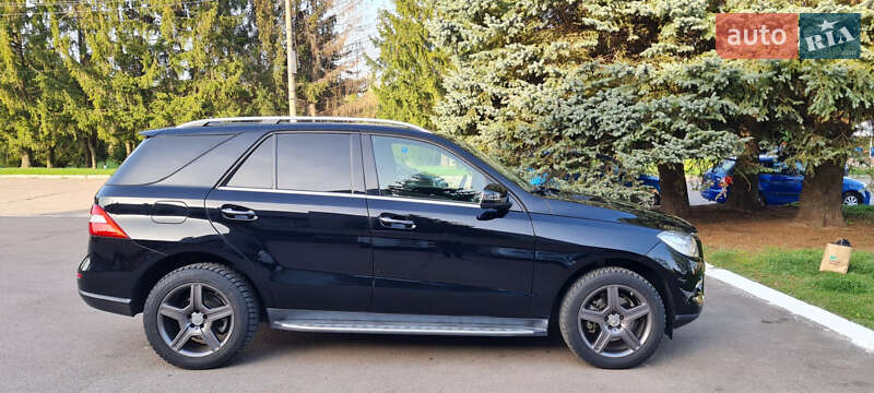 Внедорожник / Кроссовер Mercedes-Benz M-Class 2014 в Ровно